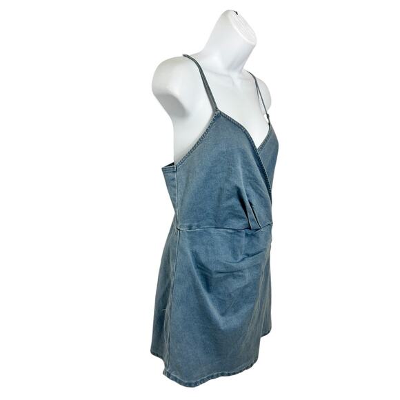 Lulus Wrap To It Light Wash Denim Wrap Front Romper Short Sz Large Sleeveless - Picture 4 of 9